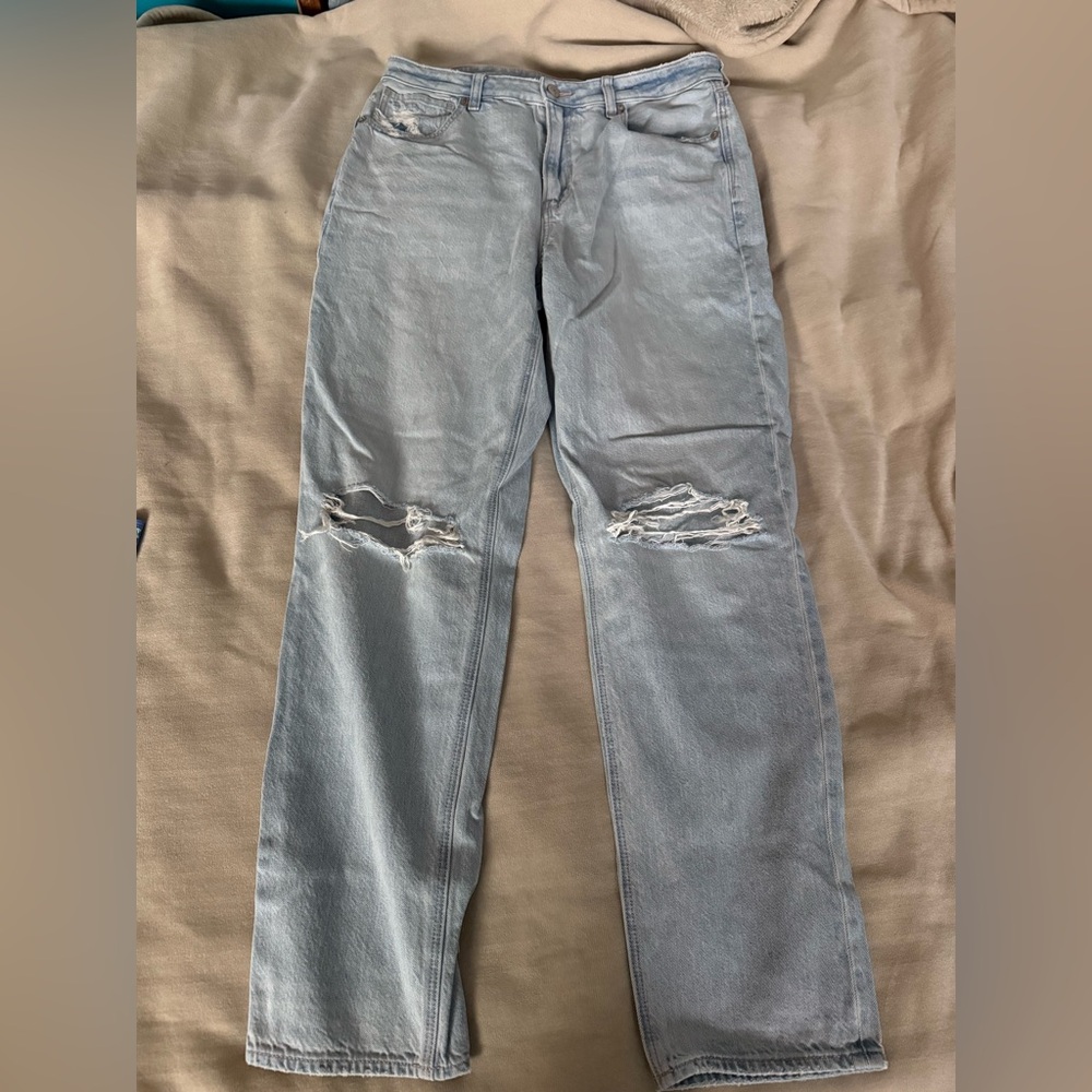 American Eagle Mom Jean